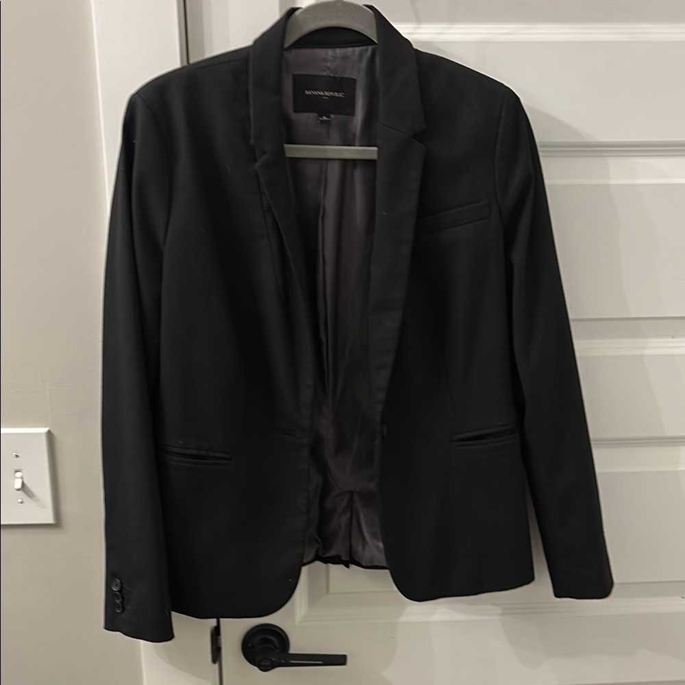 Banana Republic Black Fitted Blazer